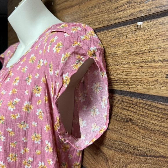 Pulse size small pleated babydoll style Floral Pink Women's Top - Picture 8 of 8